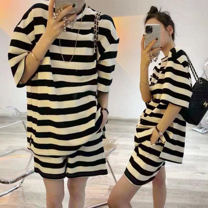 Large Size Casual Sports Suit for Women Summer Korean Style Striped Short-sleeved T-shirt Shorts Two-piece Set