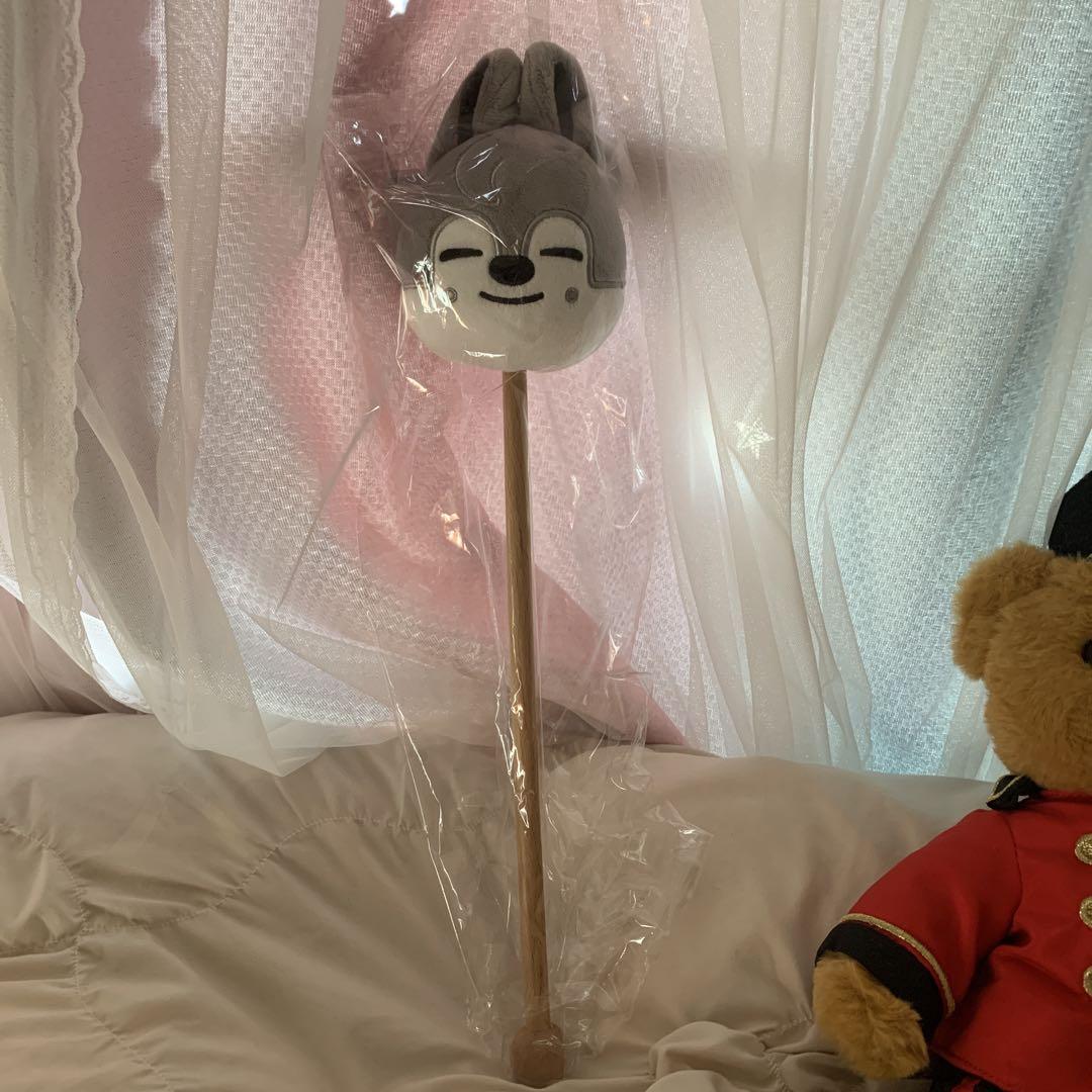 

[Б/У] skzoo Волкчан массажная палочка для плеч Stray Kids Бан Чан