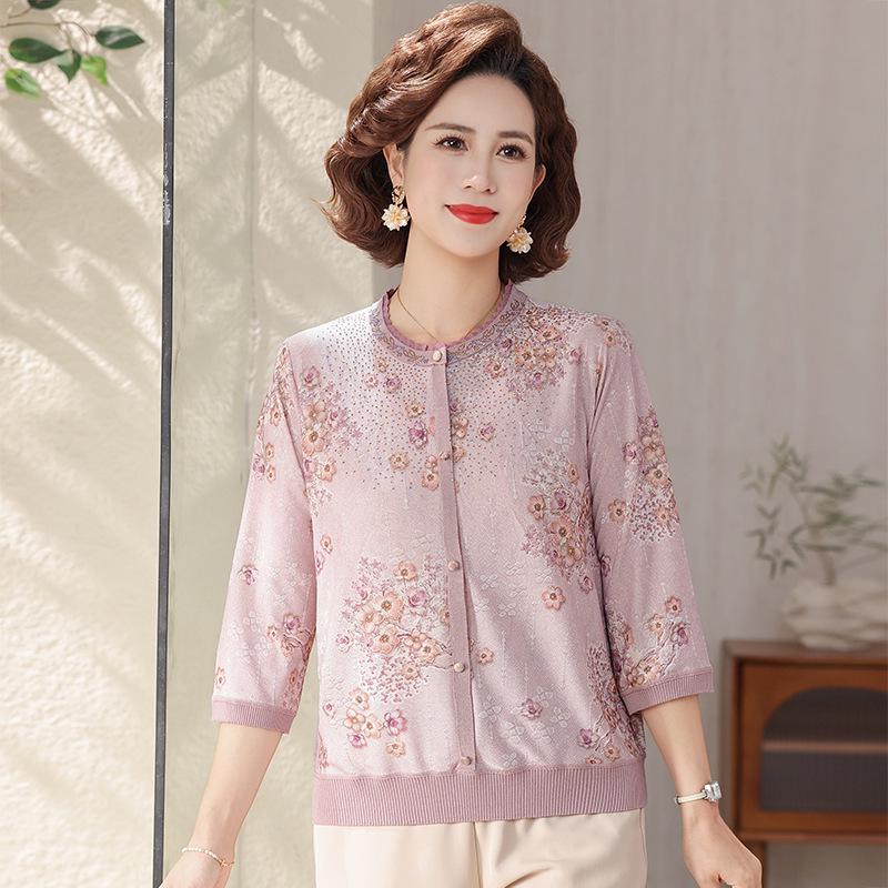 

Elegant Ice Silk Mid-Sleeve Lapel Top for Middle-Aged Women - Perfect Spring & Summer Layer 4XL [Recommended 135-150 lbs]
