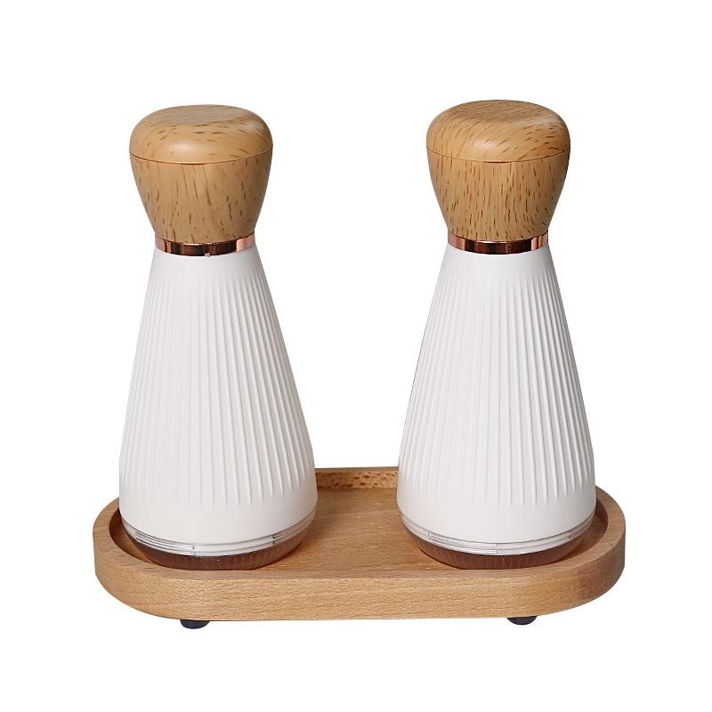 Manual Salt and Pepper Grinder Set Ceramic Grinder with Bamboo Stand Adjustable Coarse Salt and Pepper Mills Kitchen Gadgets
