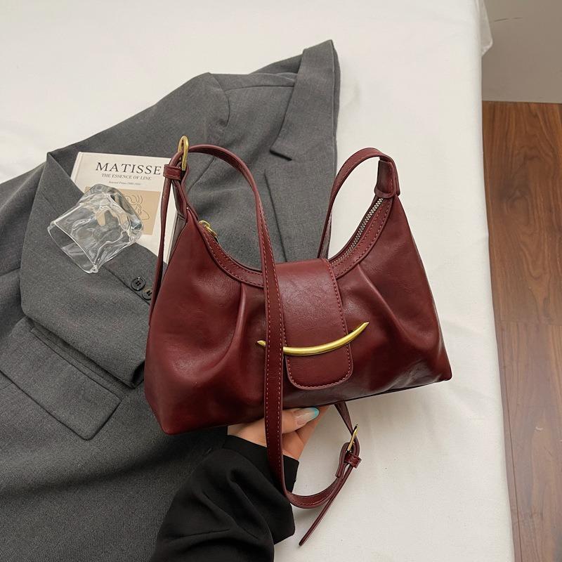 Large Capacity Bag Women's Winter New Casual One-shoulder Armpit Bag Pleated Commuter Dumpling Bag