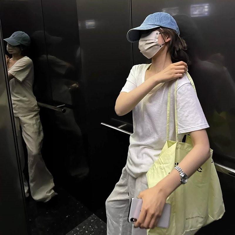 Stylish Yellow Canvas Tote Bag For Summer With Spacious Design Perfect For Commuting And Shopping