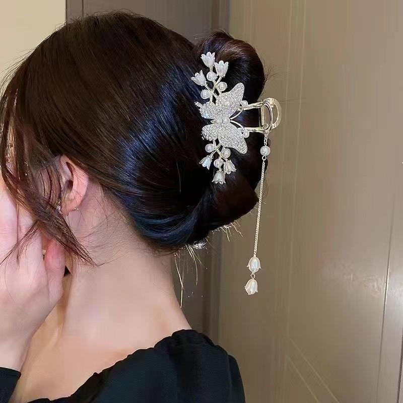 Pearl Flower Tassel Hair Claw Clip Ponytail Hair Clip Shark Clip Korean Exquisite Women Hair Accessories Fashion Headdress