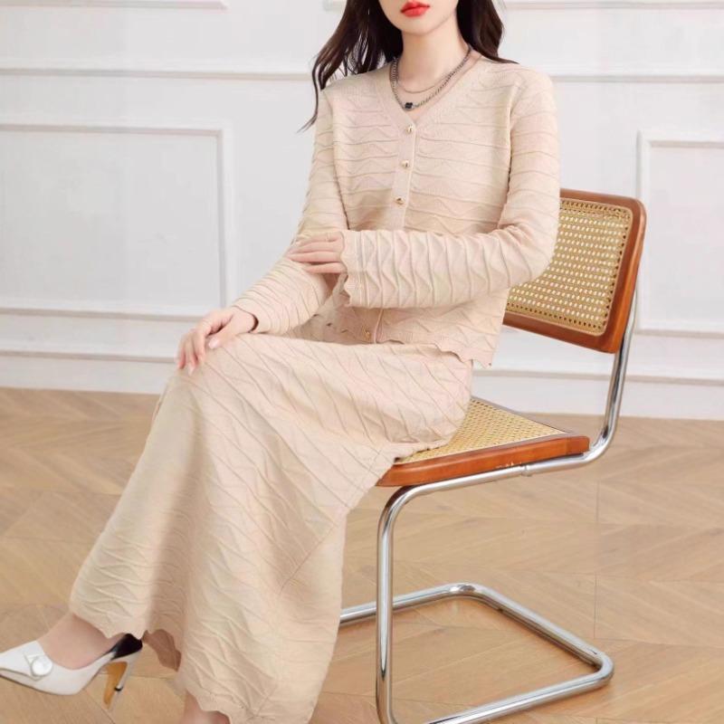Temperament elegant style knitted sweater set women's winter new design pleated skirt sweater two-piece set women