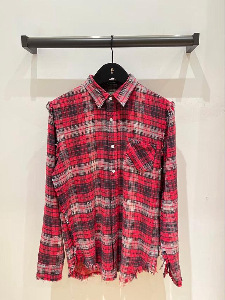 Chemise pour femme à carreaux rouge et noir, coupe ample et décontractée avec ourlet brut effiloché, série Nanyou 13 de Shenzhen - Style Printemps 2026