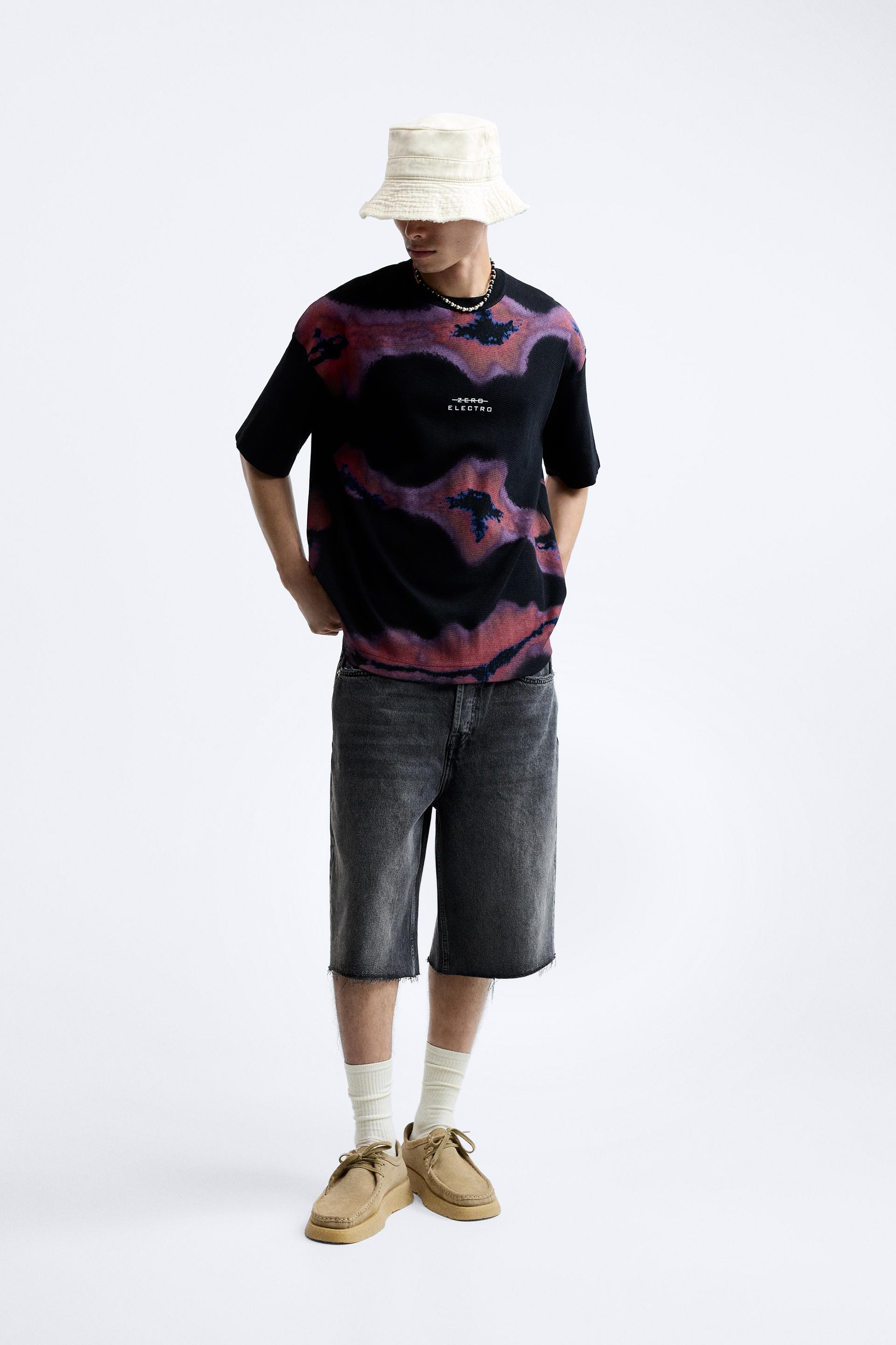 

ТРИКОТАЖНАЯ ФУТБОЛКА С ПРИНТОМ