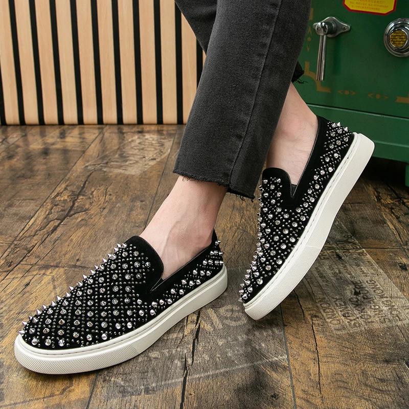 Fashion Brand Design Men Rivet Board Shoes Luxury Round Toe Low Top Spikes Loafer Male Casual Comfortable Sneakers Zapatillas De Hombre