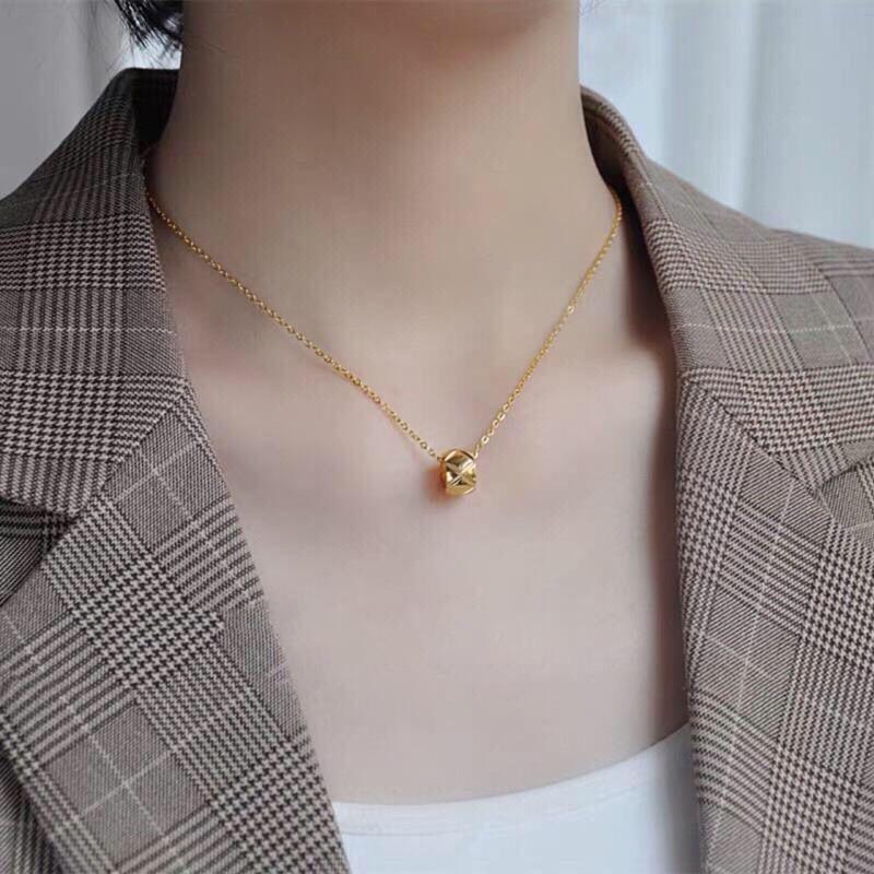 Retro Diamond Lattice Beaded Necklace for Women - Trendy Korean Style 18K Gold-Plated Clavicle Chain with Simple Pendant розового золота