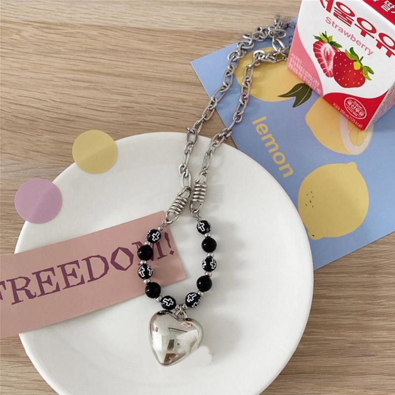 Fashion Sweet Cool Heart Pendant Necklace Choker Neck Chain Elegant Clavicle Chain Handmade Beaded Necklace Y2K Jewelry