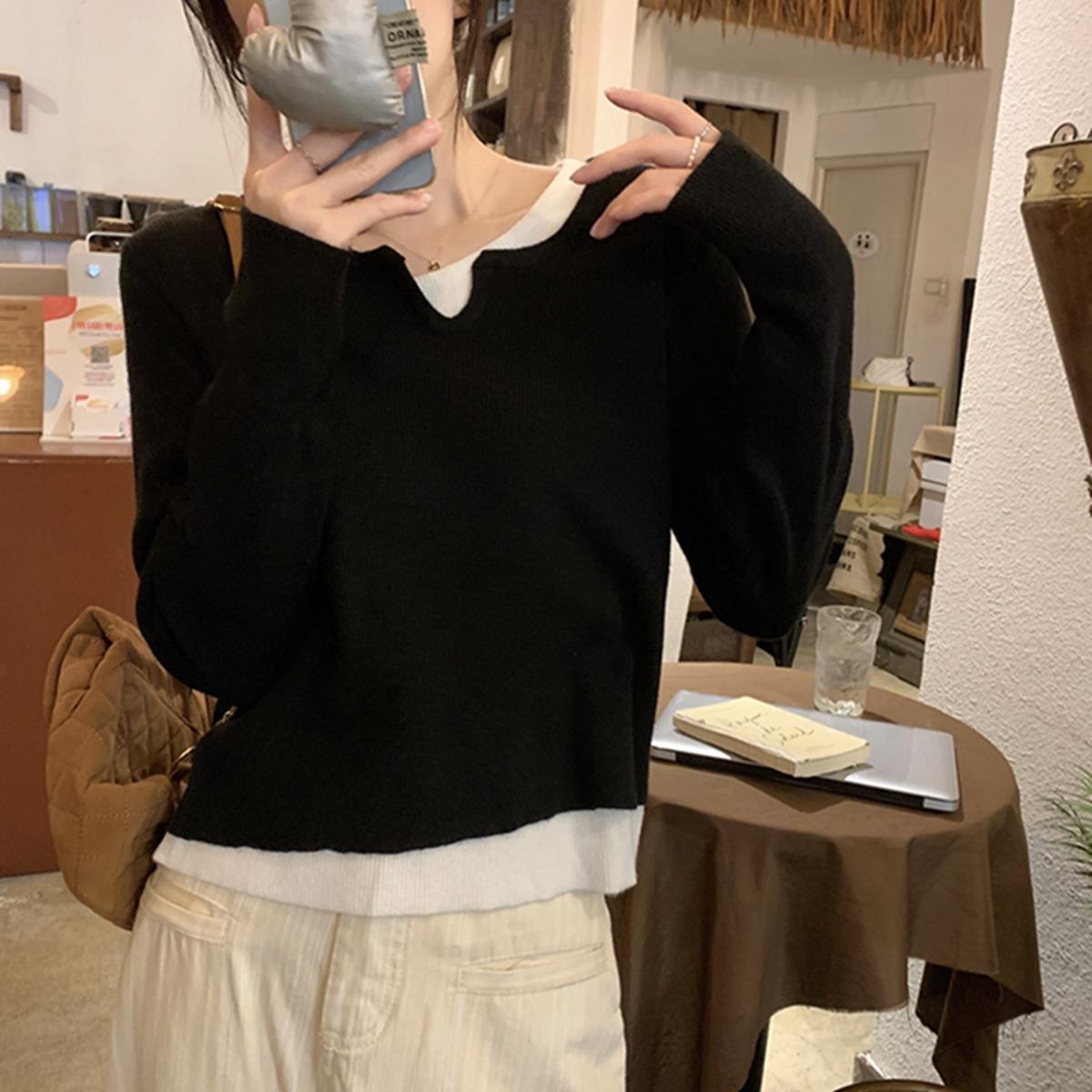 

Корейская версия Ins Style Color Contrast Fake Two Knitwear Женская новая осенне-зимняя тонкая внутренняя часть с нижней студенческой блузкой One size