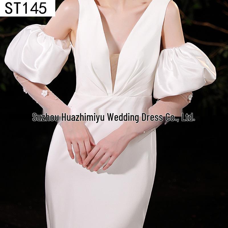 Elegant Pearl Bow Wedding Gloves - French Aesthetic for Bridal Portrait Styling