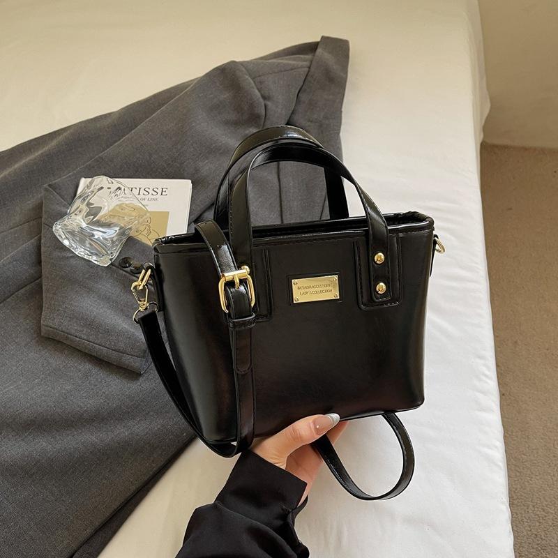 

High-end fashion handbag retro bucket bag women s autumn and winter new versatile shoulder bag messenger bag