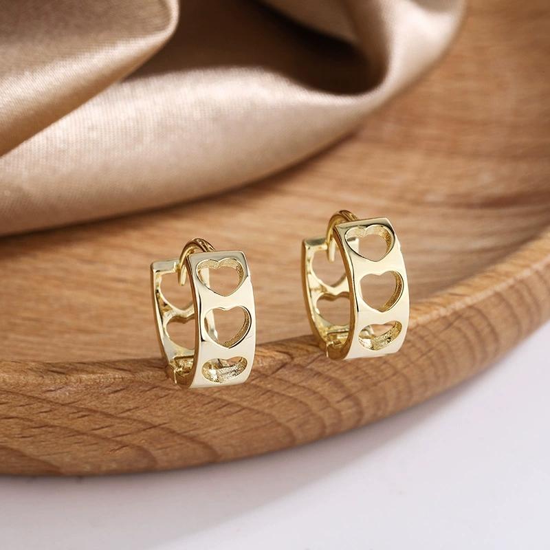 Vintage Love Heart Hollow Small Round Hoop Earrings For Women Trendy Gold Color Ear Buckle Wedding Jewelry Valentine's Day Gifts