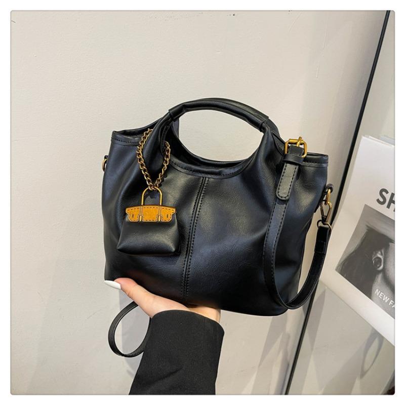 Versatile handbag bag, high-end commuter messenger tote bag, autumn and winter new retro casual shoulder bag