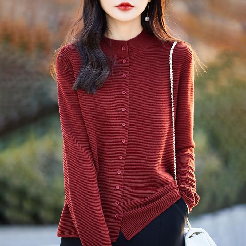 Leichte Strickjacke für Damen aus 50 % Wolle und 50 % Maulbeerseide – vielseitige Strickware für 4 Jahreszeiten für ganzjährigen Komfort und Stil