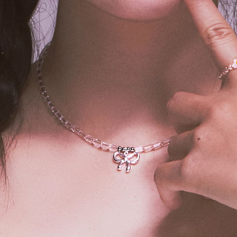 

Charmy clear ribbon glass beads-necklace white