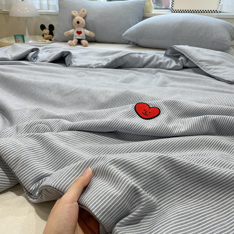 Ins Style Plaid Summer Quilt Light Comforter Spring Summer Comforter Suitable For Bedroom Apartment Student Dormitory