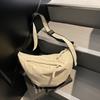 Large-capacity bag women's new casual shoulder messenger bag is now popular commuter dumpling bag