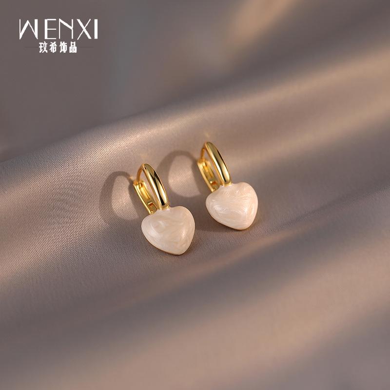 Pink peach heart ear buckle women light luxury high sense Internet celebrity drop glaze love earrings niche earrings suitable for summer