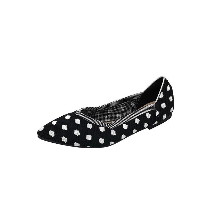 Flat shoes are new comfortable knitted fabrics, thin super soft shallow mouth pointed soft sole polka dot single shoes