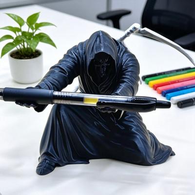 Grim Reaper Pen Holder Gothic Black Cloak Skeleton Pencil Holder 3D Printed Cool Pen Stand for Students Adults Office Desk Accessory