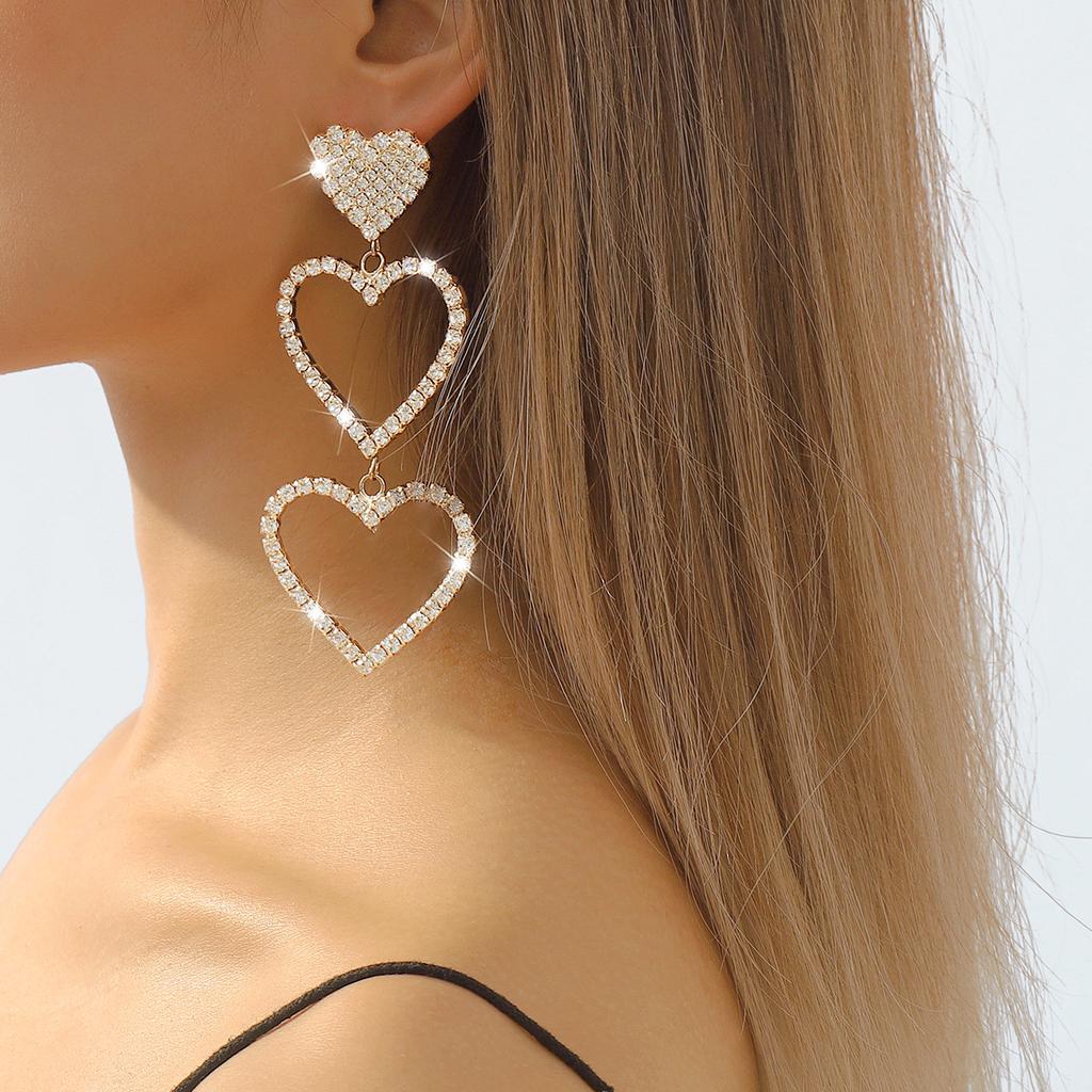 Exquisite and Fashionable Heart-shaped Earrings with Luxurious Zirconia, Perfect for Any Occasion