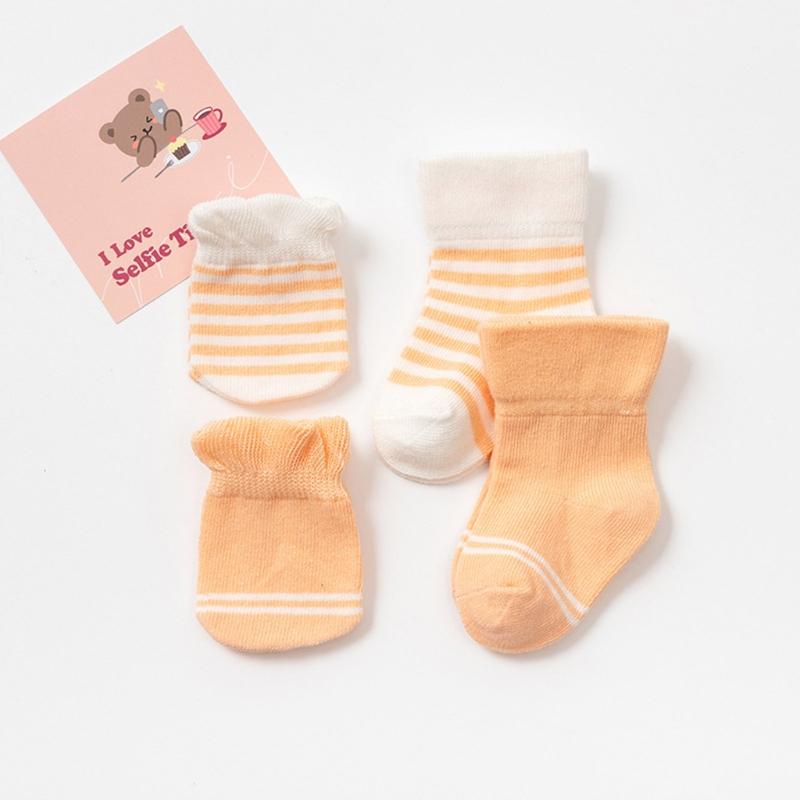 4 Pairs/Set Baby Gloves Socks Bundle 0-3 Months Anti Scratch Soft Mittens Newborn Set Elastic Stockings for Baby Gift