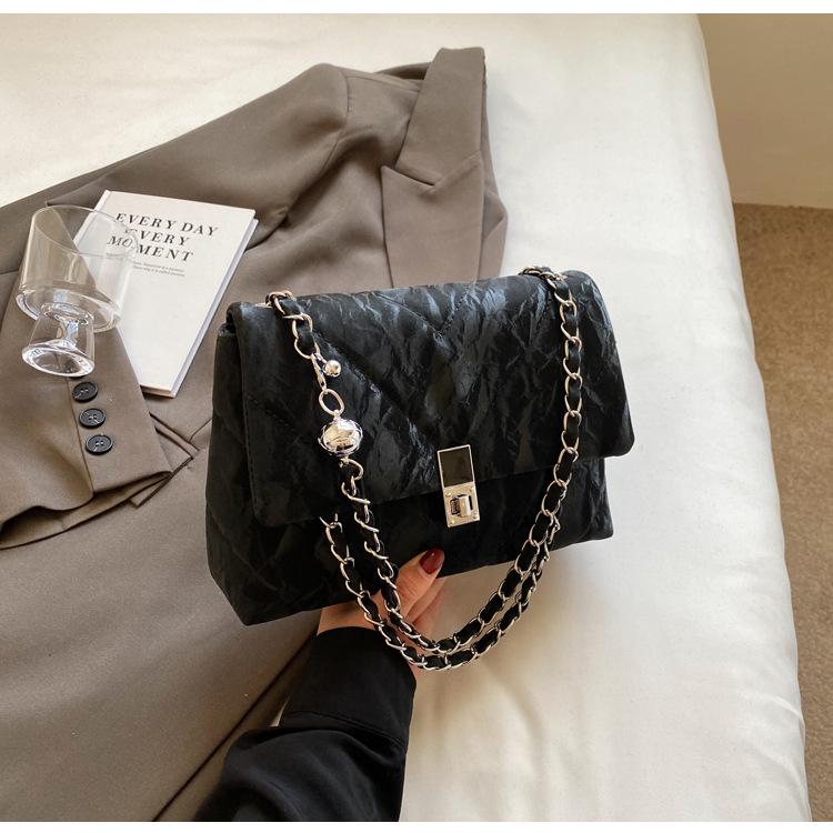 

High-texture diamond explosive foreign-style small bag women s new trendy Korean version versatile messenger bag fashionable shoulder armpit bag чёрный