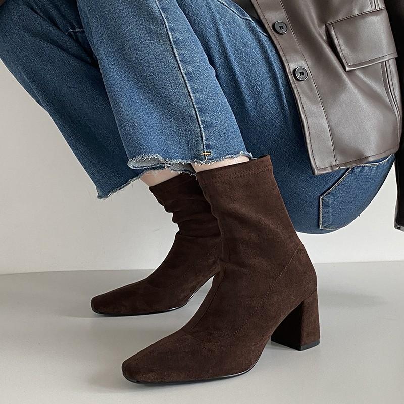 

Французские замшевые тонкие сапоги с квадратной головкой женские 2025 года на высоком каблуке эластичные одинарные сапоги корейская версия короткие сапоги 39