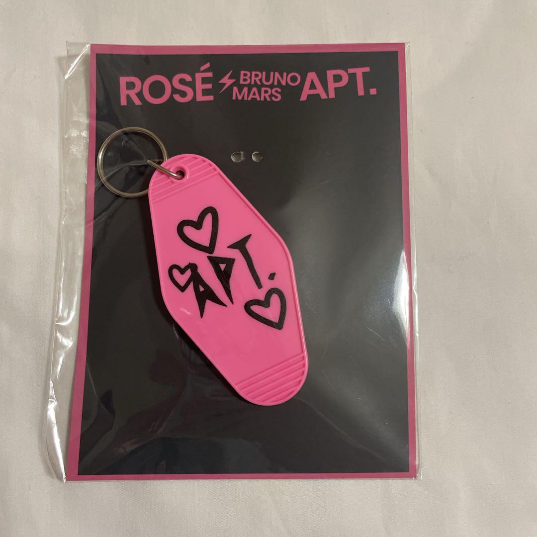 

[USED] BLACKPINK Rosé APT Keychain with Trading Card Rosie Korea
