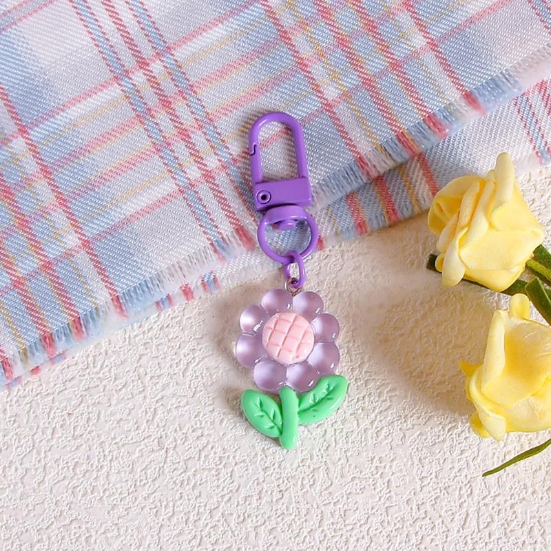 Colorful Resin Flower Keychain Charming Resin Flower Keychain with Tulips Designs for Bag Hanging Decoration