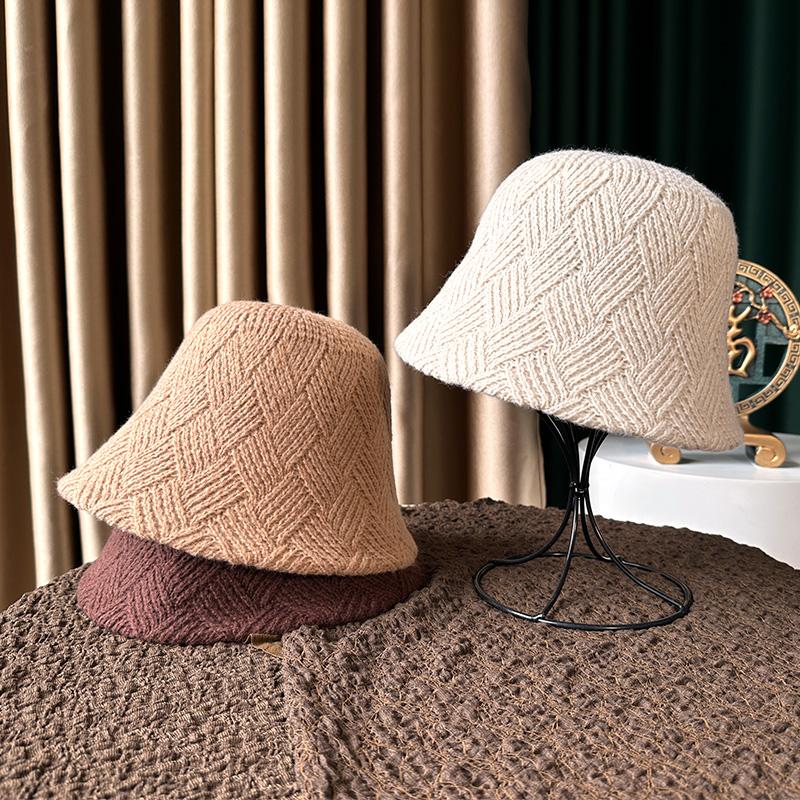 

Hat women s new face small bucket hat knitted wool bucket hat autumn and winter face cover basin hat tide Adult Average Size світлого кольору хакі