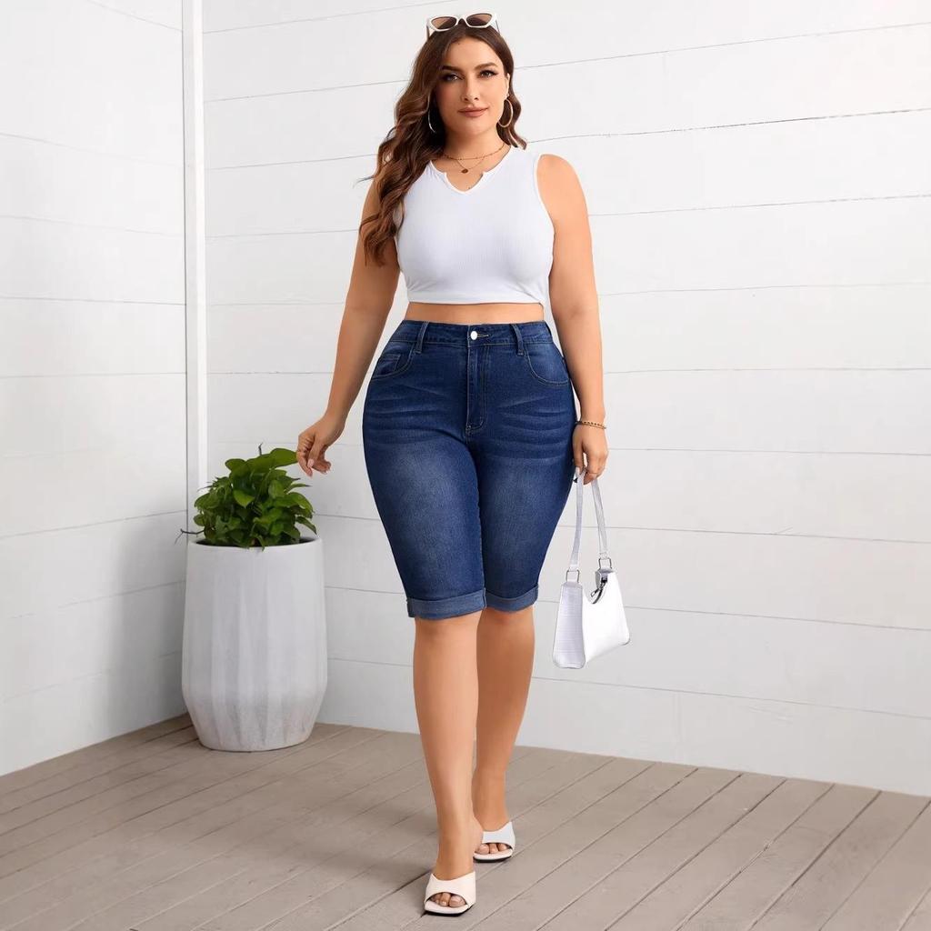 2026 Evropské Strečové Džínové Bermuda Šortky ve Velikostech Plus Size, Prané Modré, Středně Vysoký Pas, Smanšující Design Capri s Ohrnutými Nogami