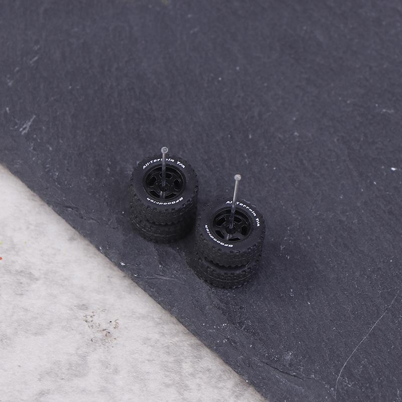 1 Pair Of 1/64 Off-Road Wheels 15Mm Dia Rubber Tires + Wheel 1:64 Model Car Suv Modified Parts For Remote Control Car