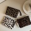 Retro Mini-Tasche mit Leopardenmuster und Reißverschluss, Eine tragbare Aufbewahrungstasche für Reisen, Geeignet für Männer und Frauen
