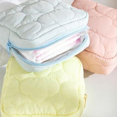 New Cloud Design Sanitary Pads Bag Cream Color Large Capacity Makeup Bag Multipurpose Sanitary Napkin Holder