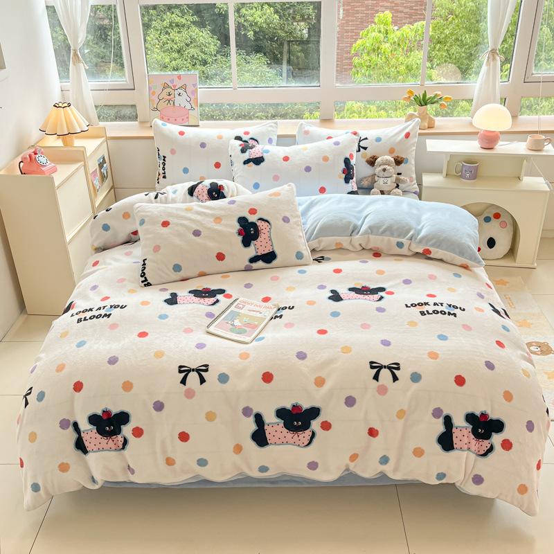 Milk Velvet Cute Printed Bed Sets Thick Autumn and Winter Plush Bedding Set for Single Queen Soft Keep Warm Duvet Cover Kit