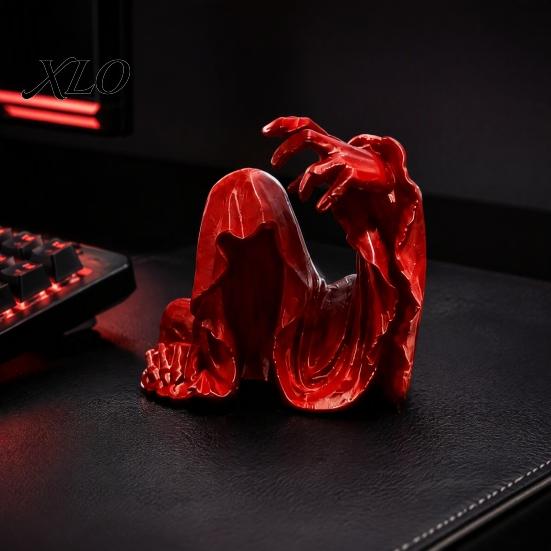 Gothic Gaming Desk Accents 3D Printed Faceless Cloak Figurine, Mysterious Hooded Reaper, Unique Dark Aesthetic Ornaments Desktop Statue, Spooky
