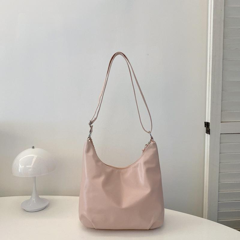 Casual Personalized Commuting Shoulder Bag Fashionable Large Capacity Beautiful Tote Bag Casual Ins Trendy Crossbody Bag