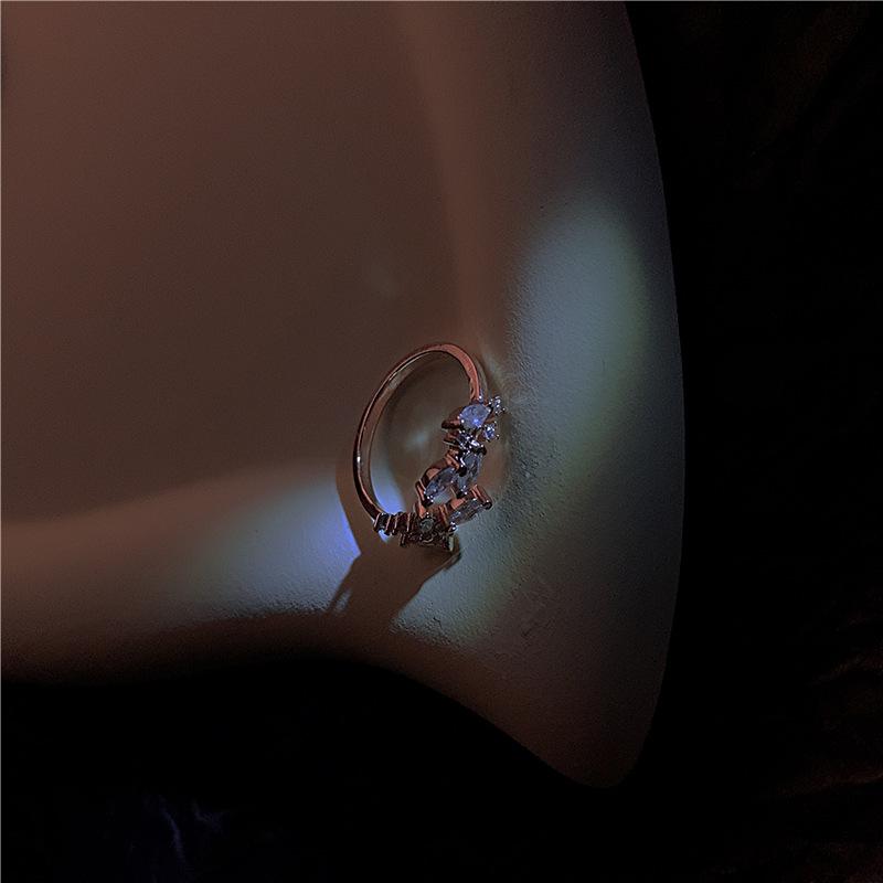 

New trendy fresh and sweet super flash zircon leaf ring female, personalized flower opening adjustable index finger ring adjustable open ring