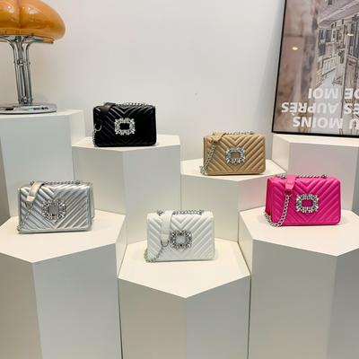 Foreign Style Women's Temperament Chain Niche 2025 Spring and Summer New Personalized Fashion Beautiful Ins Messenger Bag Small Square Bag