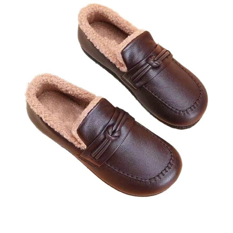 Fleece shoes women's 2025 new winter soft-soled mother Doudou shoes flat-soled one-pedal leather shoes warm extra thick cotton shoes