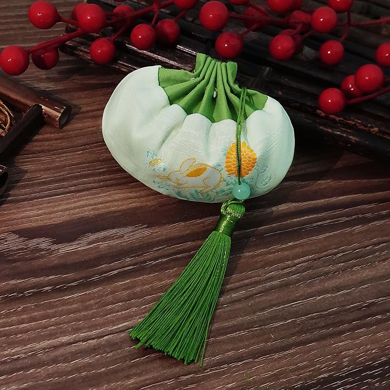 Vintage Court Animal Tassel Sachet Pendant: Empty Hanfu-Style Pouch