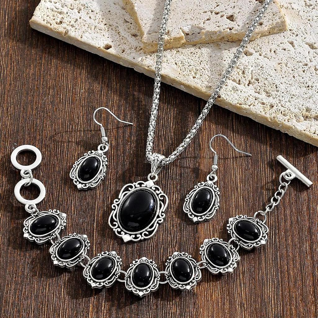 European & American Bohemian Turquoise Jewelry Set: Necklace, Earrings & Bracelet In Ethnic Style