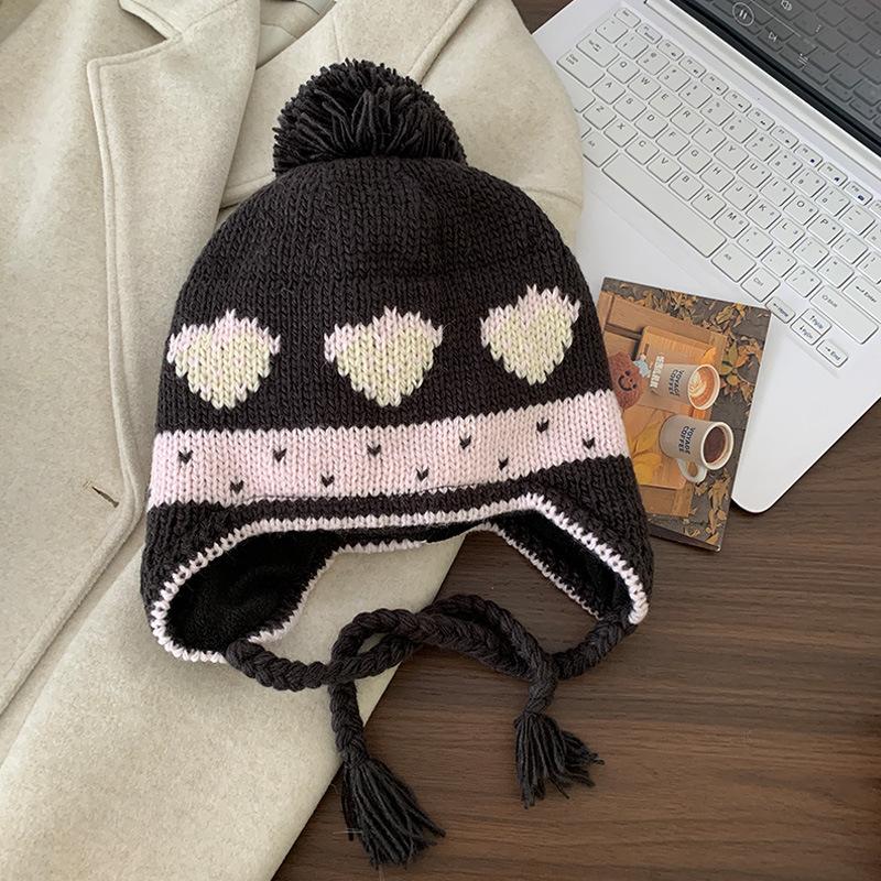 

Retro hairball jacquard wool hat women s winter new warm big head circumference showing face small ear protection Lei Feng hat One size fits all (55-59cm) чорний