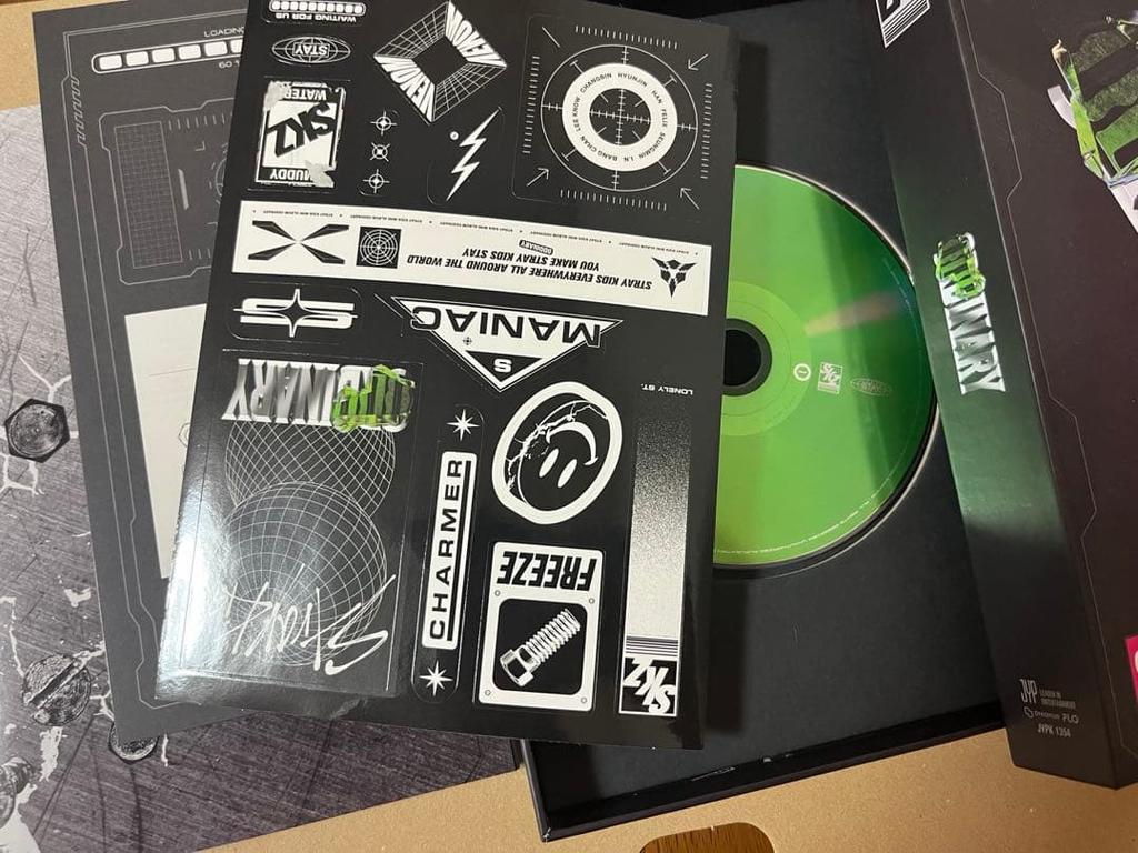 [USED] Stray Kids Oddly CD Unplayed 3 Formats