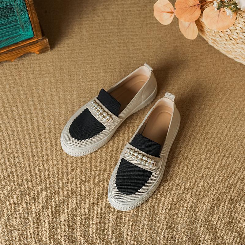 2025 Women's Summer New Comfortable Shoes Match Color Flying Woven Soft Sole Casual Pearl Buckle Flat Princess Shoes