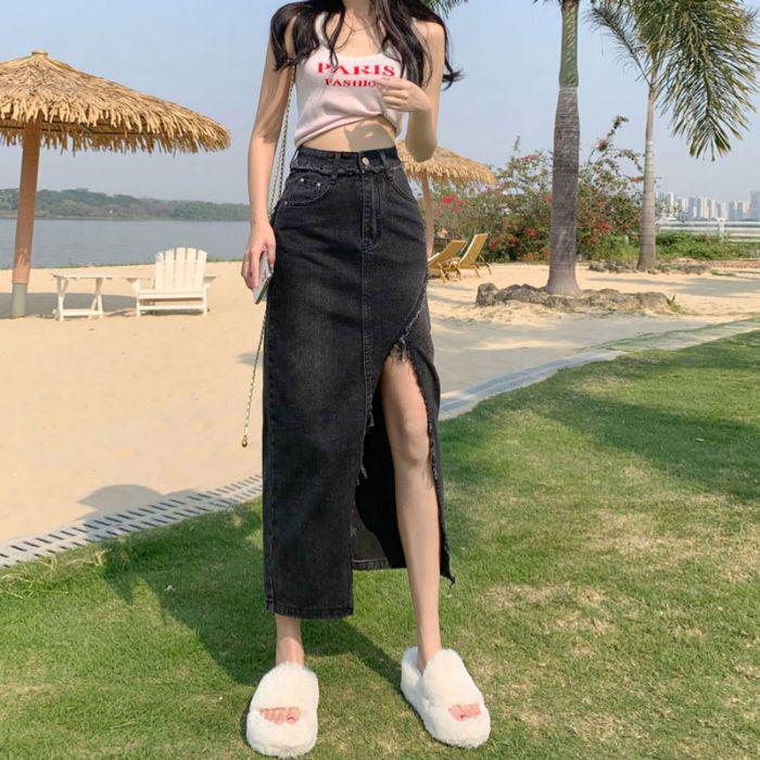 2025 Slim High-Waisted Irregular Slit Denim Midi Skirt with Raw Edge A-Line Design
