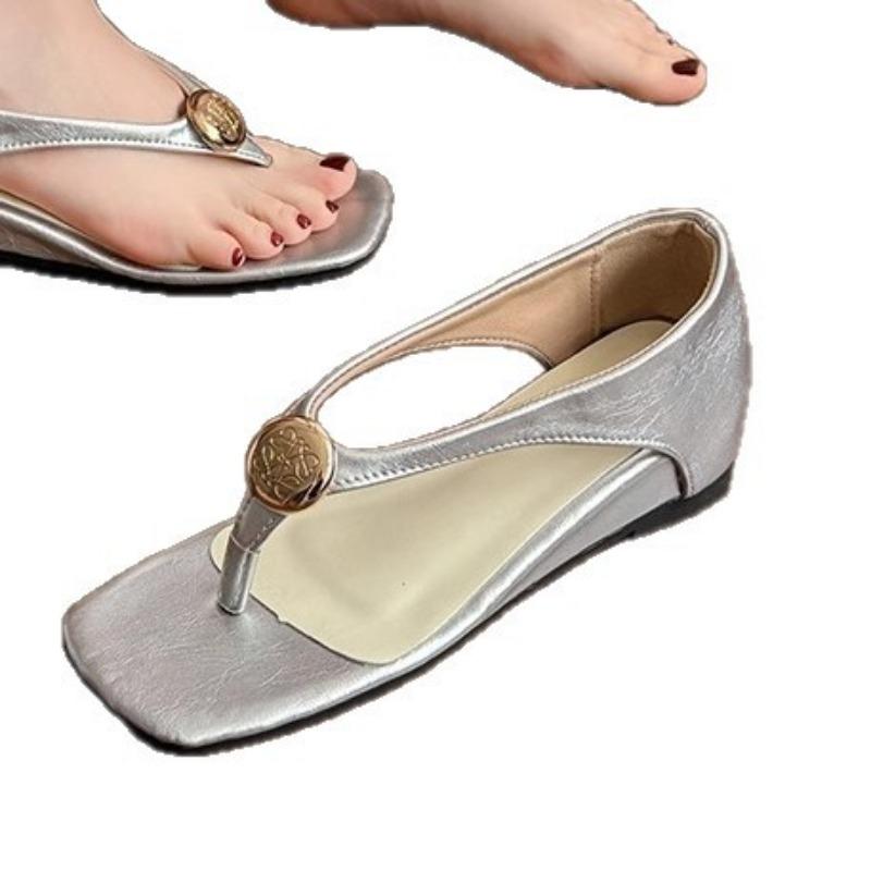 New Height-increasing Single Shoes with Wedge Heels and Flip-flops