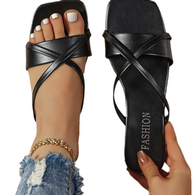 European and American large-size casual flat-bottomed cool slippers women's 2024 autumn new square head fashion outer wear candy-colored beach shoes